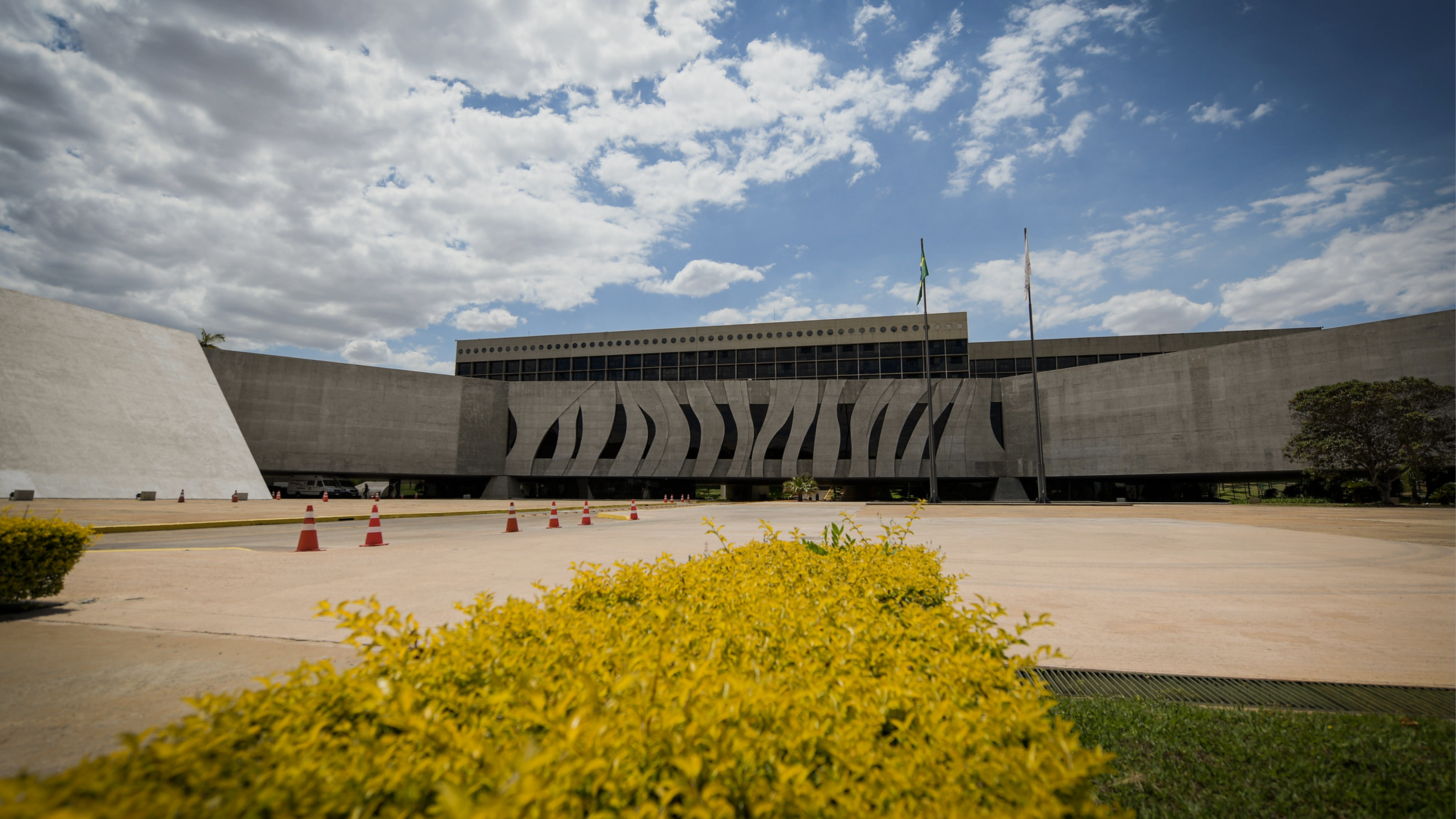 STJ aceita recurso sobre enquadramento de Assessores de Investimentos no Simples Nacional